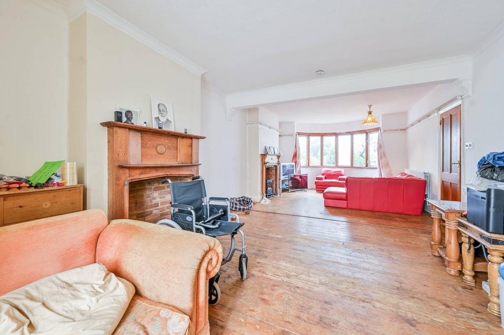 Canberra Road, Charlton, London, SE7 3 bed semidetached house for sale