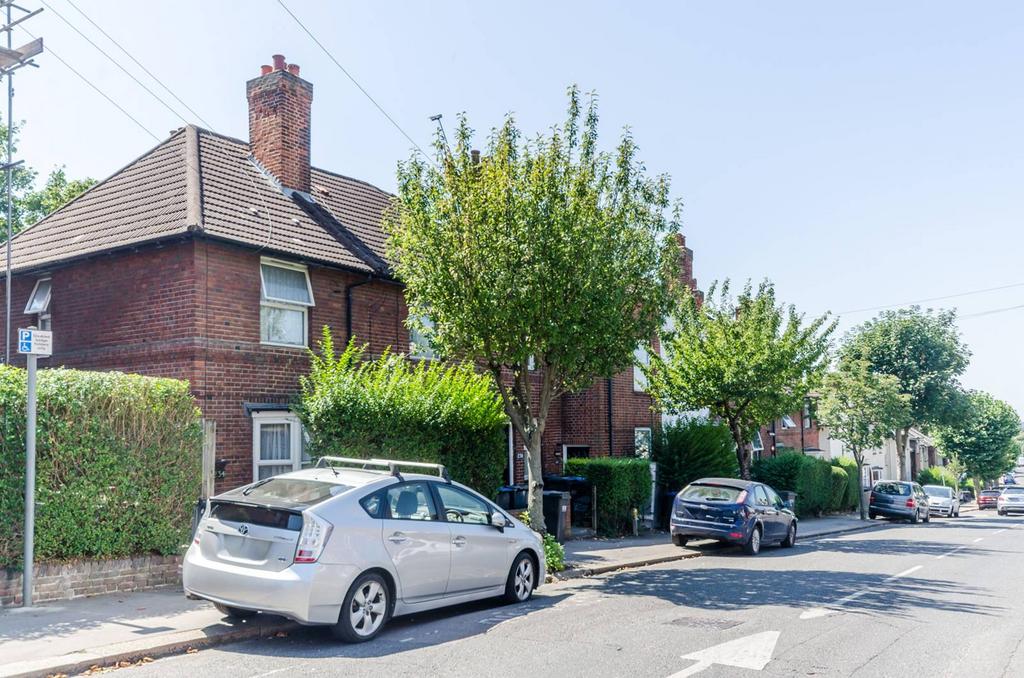 Northborough Road, Norbury, London, SW16 2 bed end of terrace house for