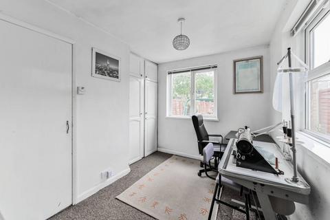 30 Albert Road, Walthamstow, London, E17 7PS