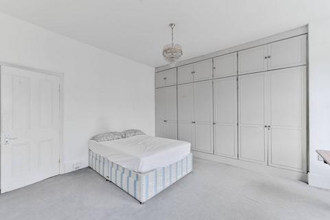 30 Albert Road, Walthamstow, London, E17 7PS