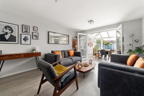 36 Voluntary Place, London, E11 2RP