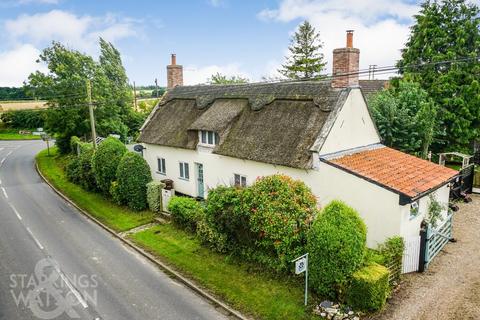 3 bedroom cottage for sale, Scotts Corner, Panxworth, Norwich