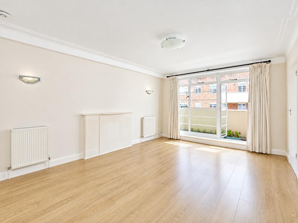 Apartment in Richmond - View 3