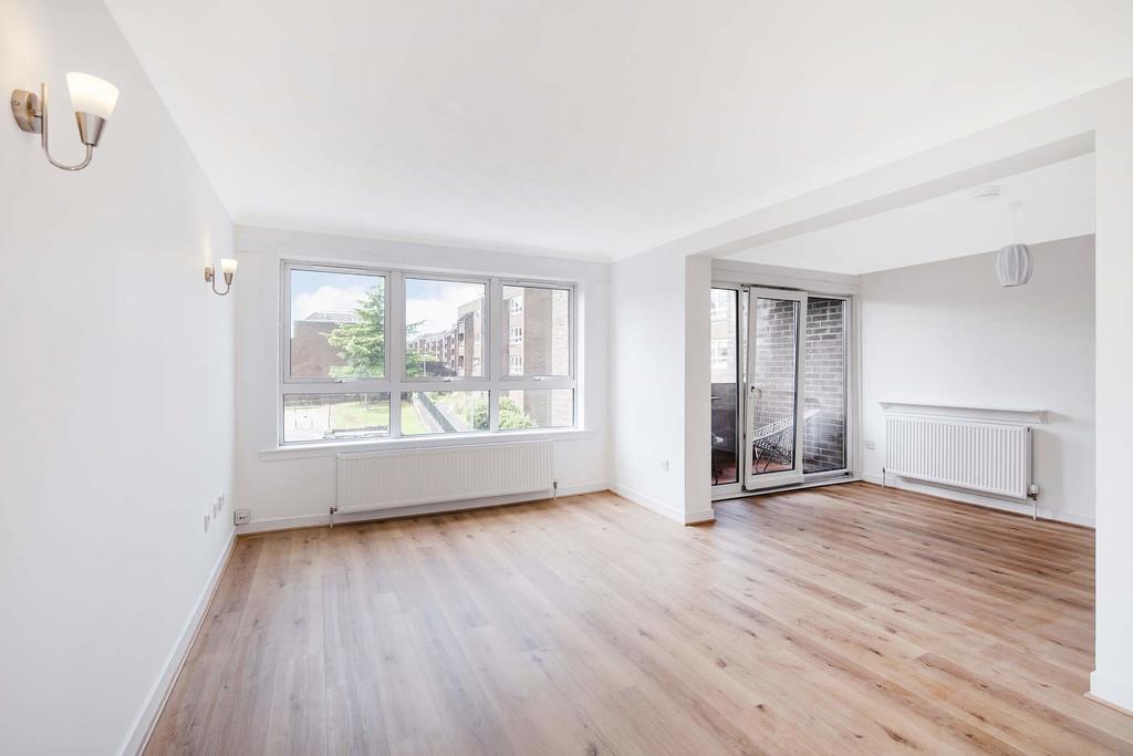 58 Roman Court, Bearsden, Glasgow G61... 2 bed apartment £1,150 pcm