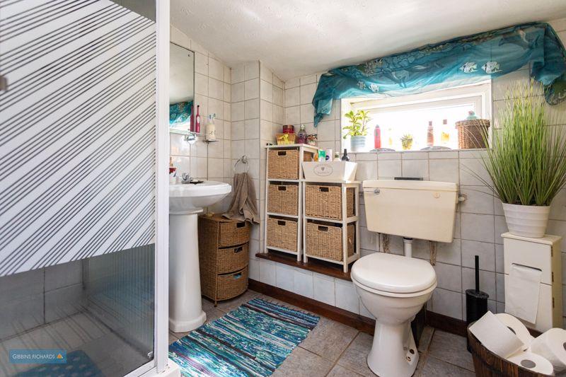 The Barn shower room