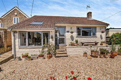 3 bedroom bungalow for sale - Dowlish Wake, Ilminster, Somerset, TA19