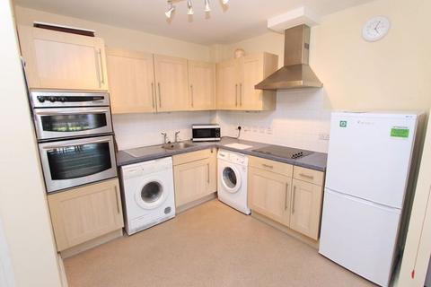 1 bedroom flat for sale, 17 Beddington Gardens, Wallington