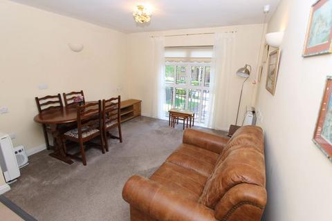 undefined, 17 Beddington Gardens, Wallington