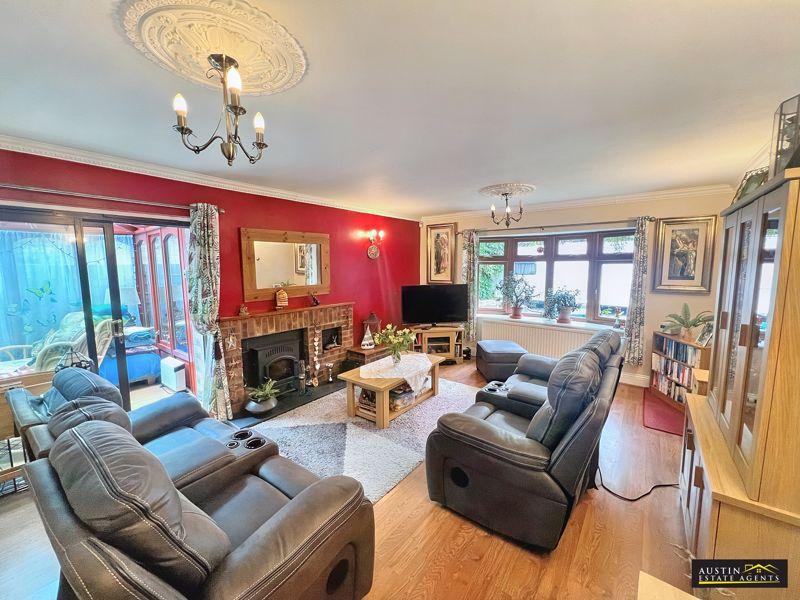 MEDWAY DRIVE, PRESTON, WEYMOUTH 4 bed detached house for sale £475,000