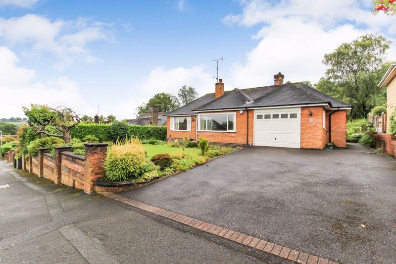 Hillswood Drive, Endon, Staffordshire, ST9 2 bed detached bungalow for