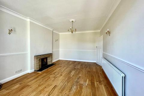 4 bedroom semi-detached house for sale - Reynolds Road, Malden Manor, New Malden, Surrey, KT3 5NG