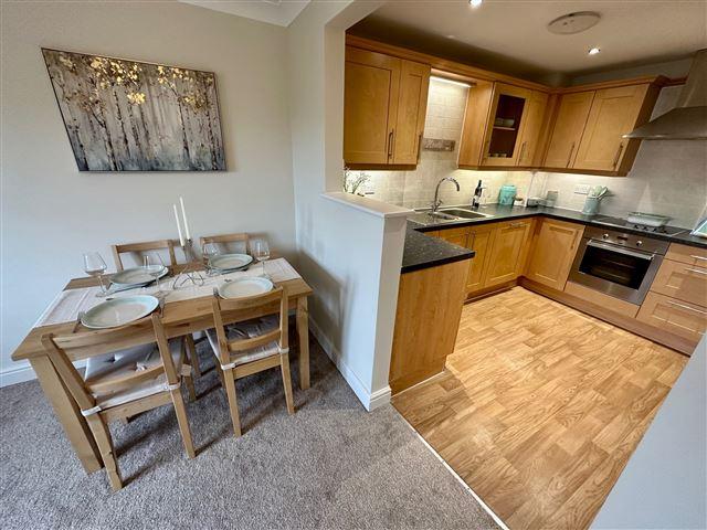 Dining area to kitchen
