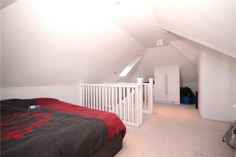 1 bedroom detached house to rent, Aldershot Road, Guildford, Surrey, GU2