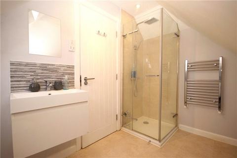 1 bedroom in a house share to rent, Aldershot Road, Guildford, Surrey, GU2