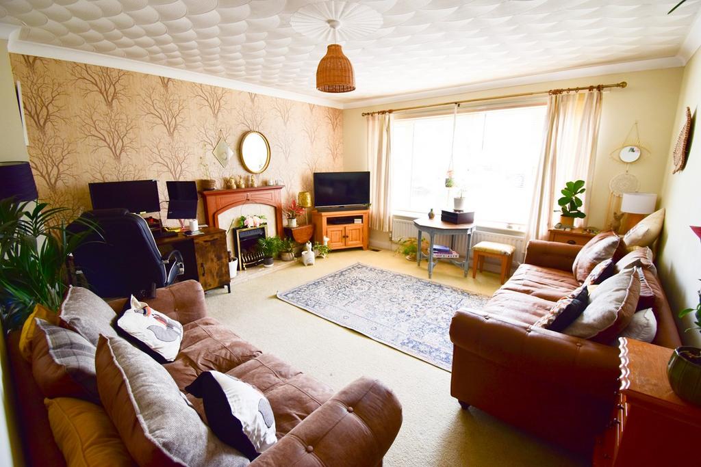 Admirals Walk, Sketty, Swansea, SA2 4 bed detached house for sale £