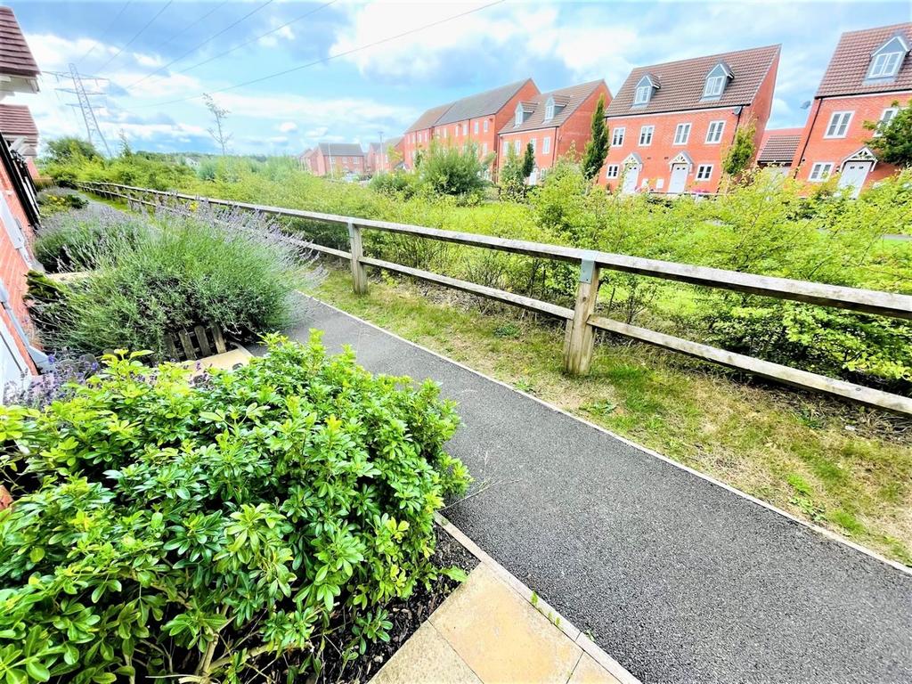 Stryd Llanelli 2 bed terraced house for sale £146,995