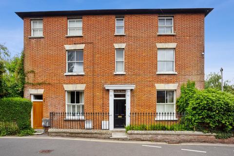 Middle Street, Harnham