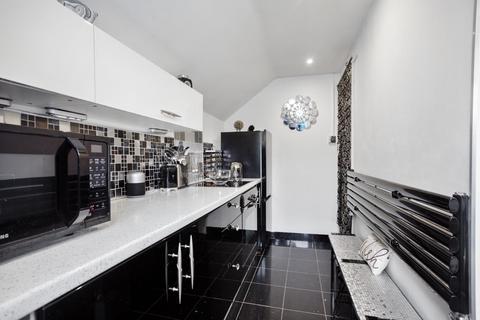 1 bedroom flat for sale, Middle Street, Harnham