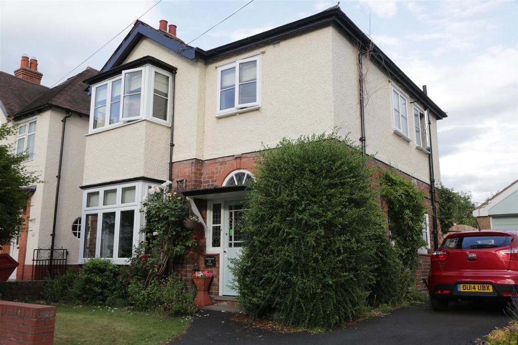 Packwood House, 12 Hafren Road, Copthorne, Shrewsbury SY3 8NG 3 bed