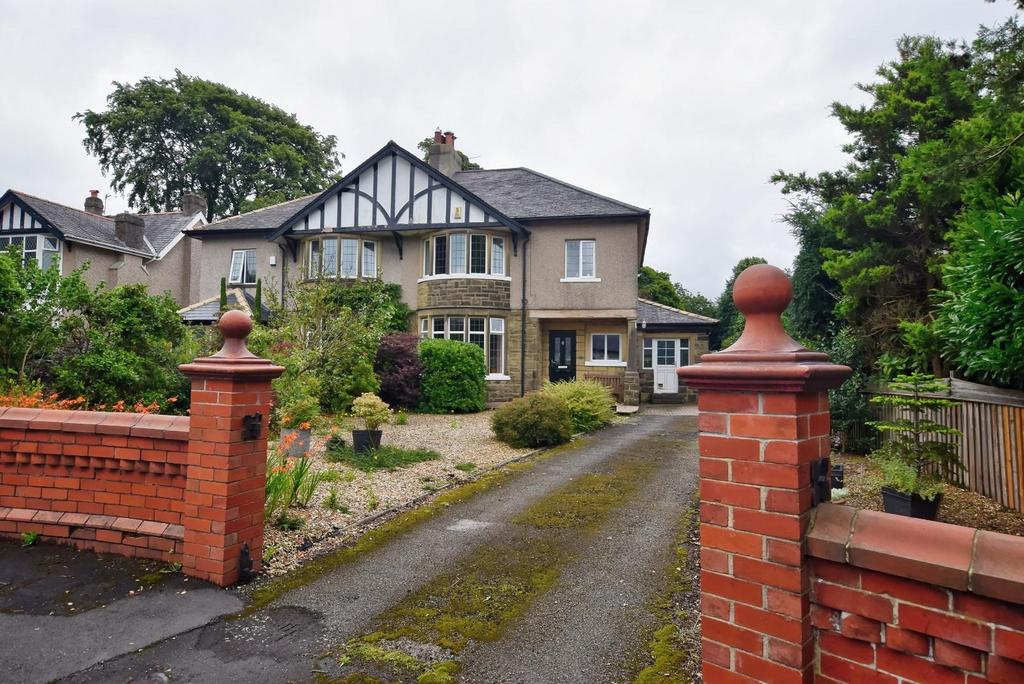 Ribblesdale Place, Barrowford, Nelson 3 bed semidetached house for