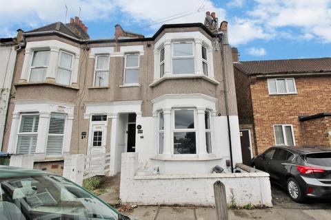 74 Myrtledene Road, London, SE2 0EU