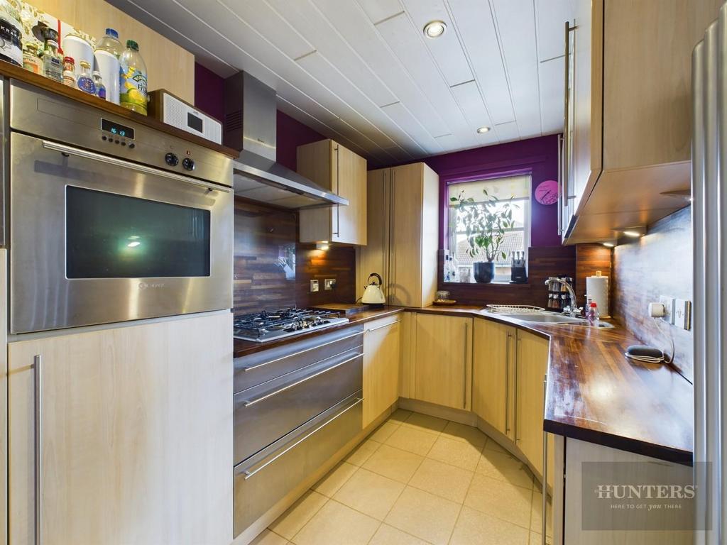 L LKitchen