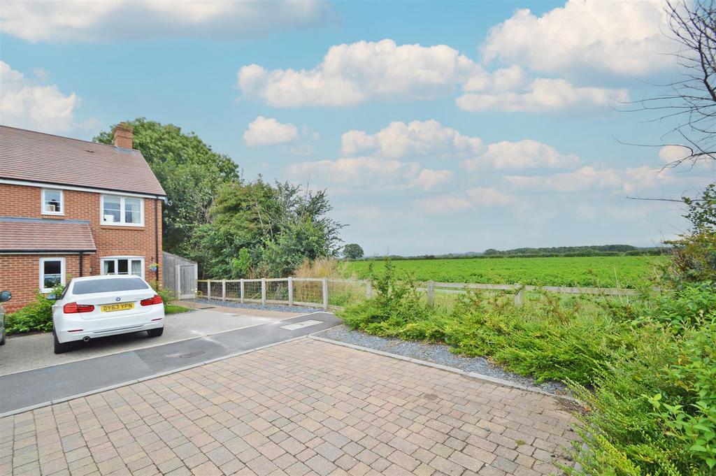Curlew Meadows, Baschurch, Shrewsbury 2 bed semidetached house for