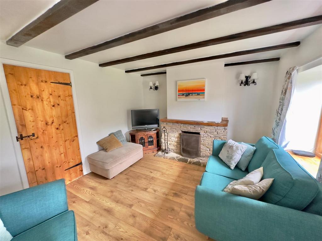 Norton Green, Isle of Wight 3 bed cottage £425,000