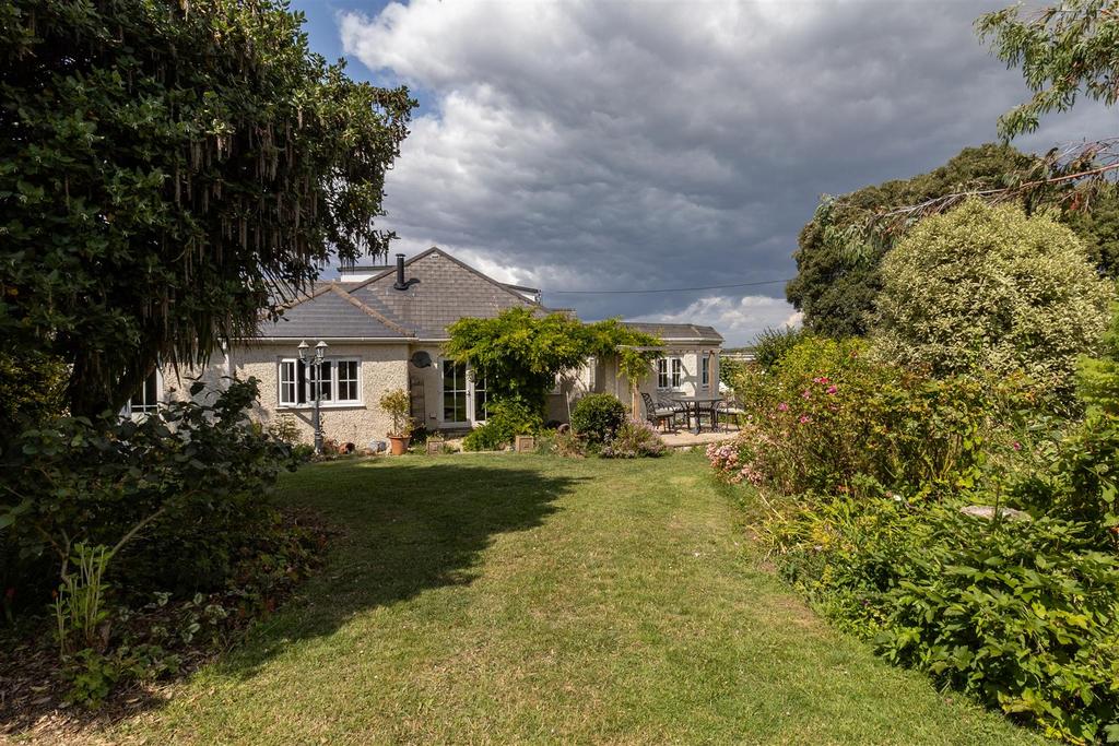 Ningwood, Isle of Wight 4 bed detached bungalow for sale £675,000