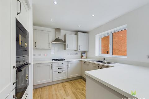 4 bedroom detached house for sale - Stokes Close, Copthorne Keep, Shrewsbury