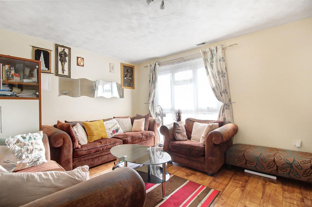 The Maples, Harlow 3 bed terraced house for sale £350,000