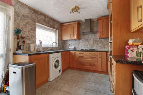 50 The Maples, Harlow, CM19 4QZ