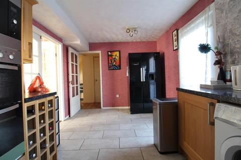 50 The Maples, Harlow, CM19 4QZ