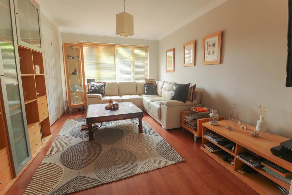 The Gardiners, Harlow 4 bed detached house for sale £475,000