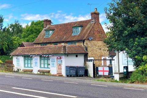 Pub for sale, The Wheatsheaf Inn, 306, London Road, Leybourne, West Malling