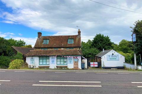Pub for sale, The Wheatsheaf Inn, 306, London Road, Leybourne, West Malling