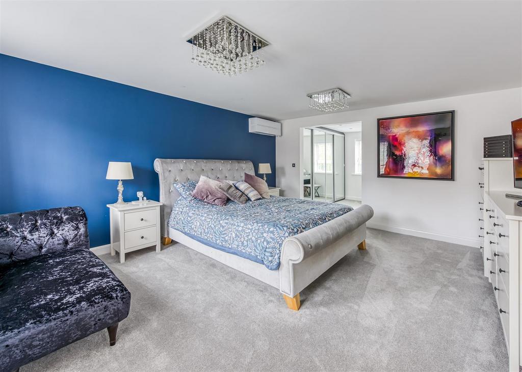 10 Lydiate Hill Road bed1.jpg