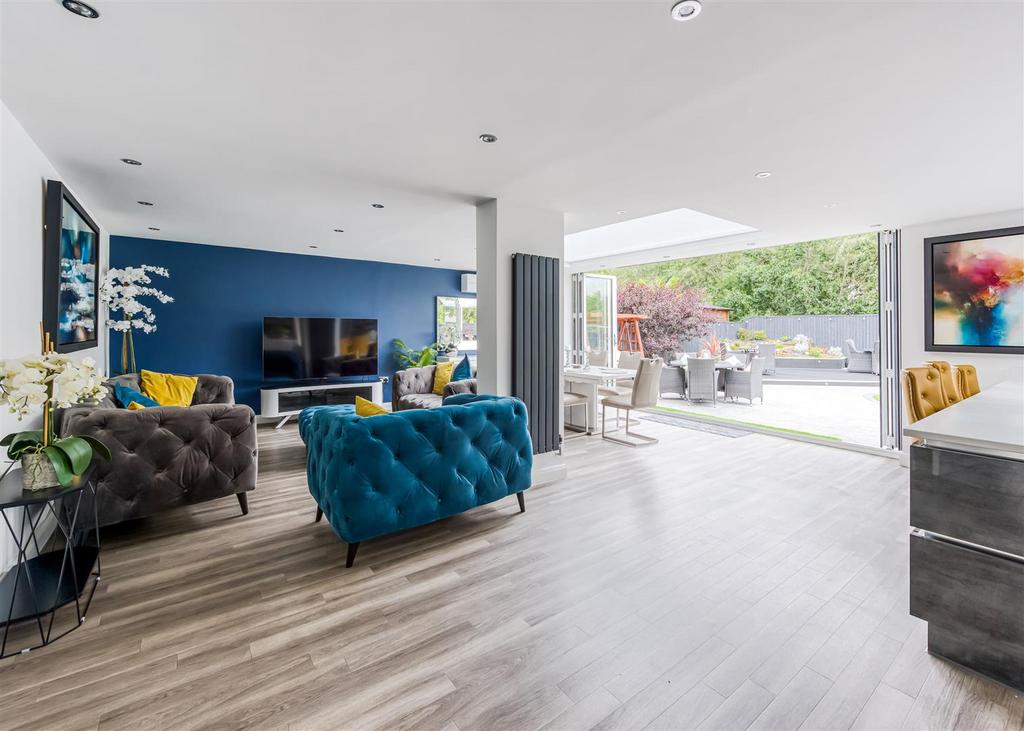10 Lydiate Hill Road-kitchen1.jpg