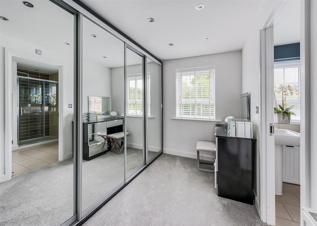 10 Lydiate Hill Road-bed1 dressing.jpg