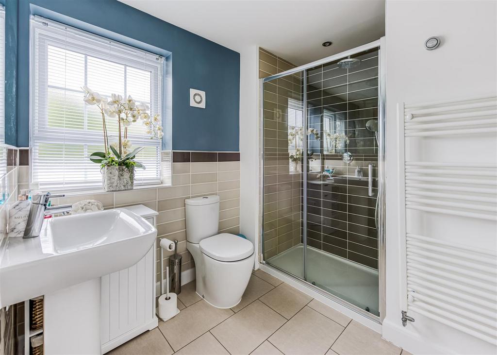 10 Lydiate Hill Road-bed1 ensuite.jpg