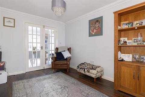12 Athelstan Road, Worthing, BN14 7NA