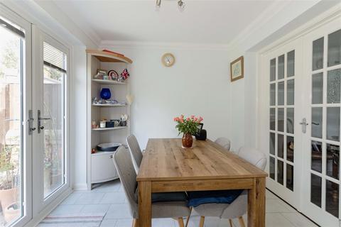 12 Athelstan Road, Worthing, BN14 7NA