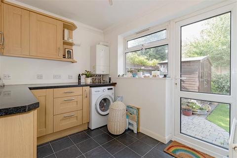 12 Athelstan Road, Worthing, BN14 7NA