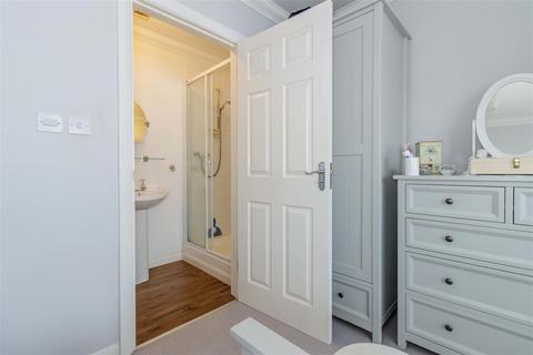 12 Athelstan Road, Worthing, BN14 7NA