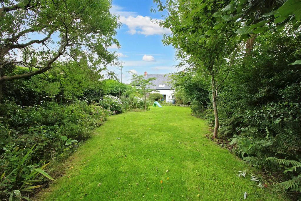 Jameston, Tenby 4 bed detached house for sale £385,000