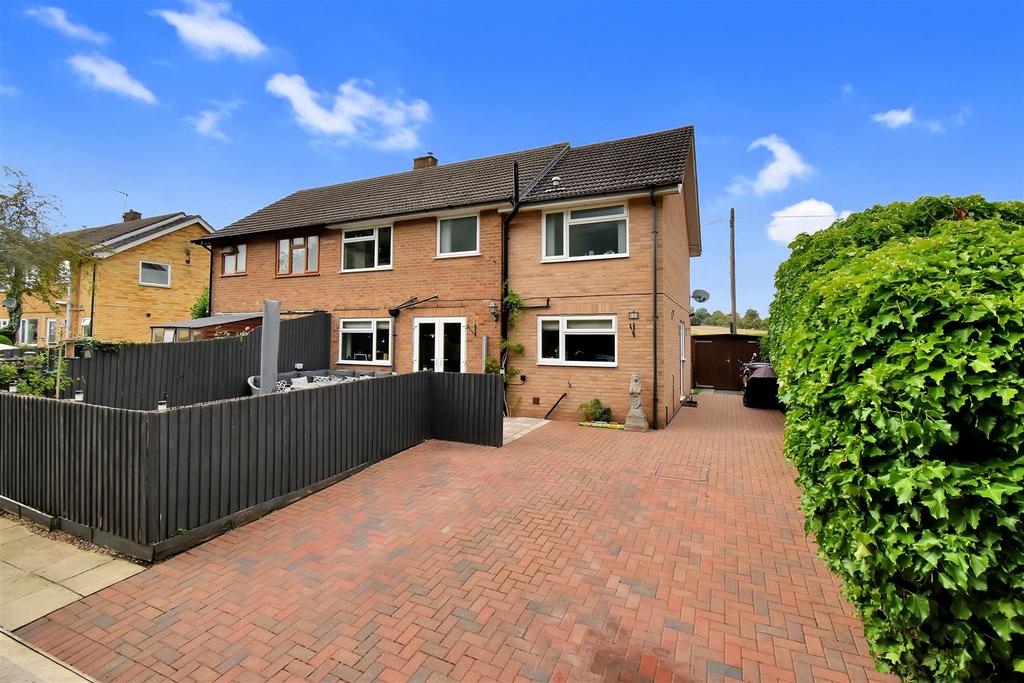 Stour Close, Glemsford 4 bed semidetached house for sale £325,000