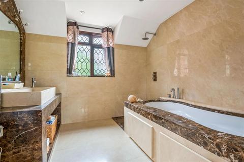 Woodcote Wrotham Road, Meopham, Gravesend, DA13 0RE
