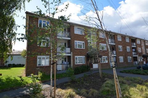 4 Prospect Ring, London, N2 8BP