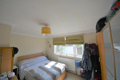 4 Prospect Ring, London, N2 8BP