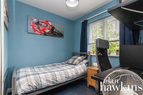 2 Forge Fields, Lydiard Millicent, Swindon, SN5 3WS